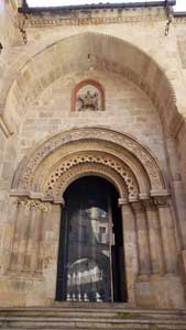 Fachada románica de la Iglesia de San Martín