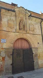 Fachada de la Iglesia de Santa María de los Caballeros