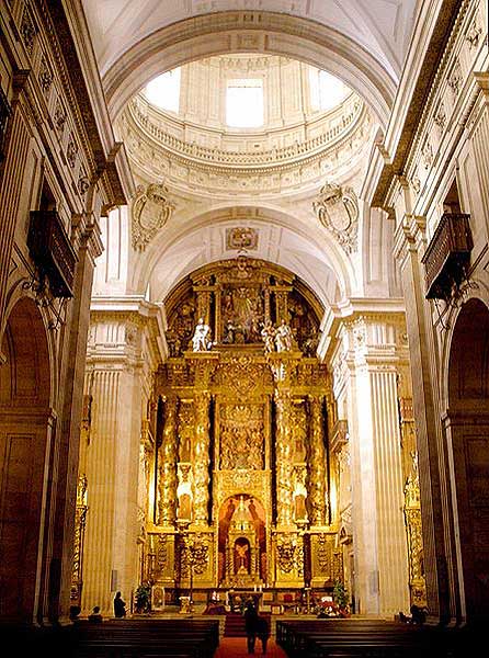 Interior de la iglesia del Colegio Real de la Compañía de Jesús