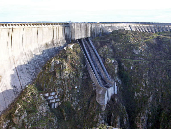 Presa de Almendra