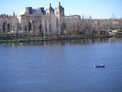 Orilla del río