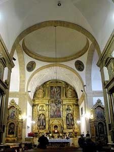 Interior de la Iglesia del Monte Carmelo